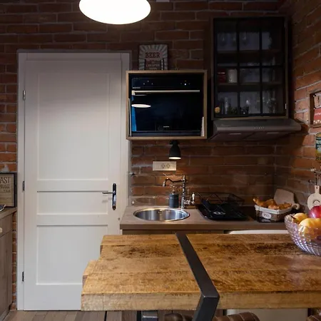 Apartament 3on7 *
